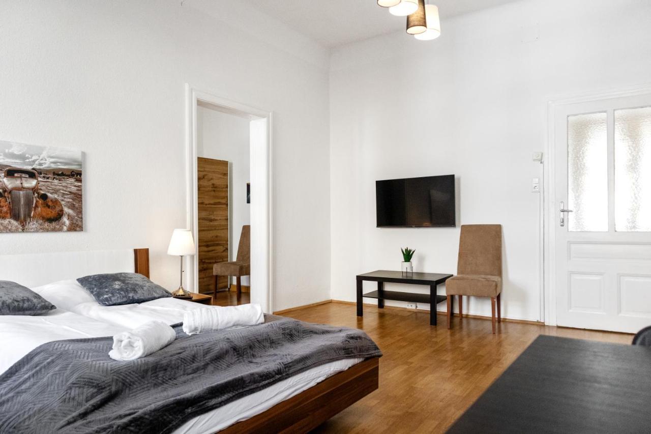 Beautiful 2Br Aptartment 12 Minutes To Downtown Vienna Exterior photo